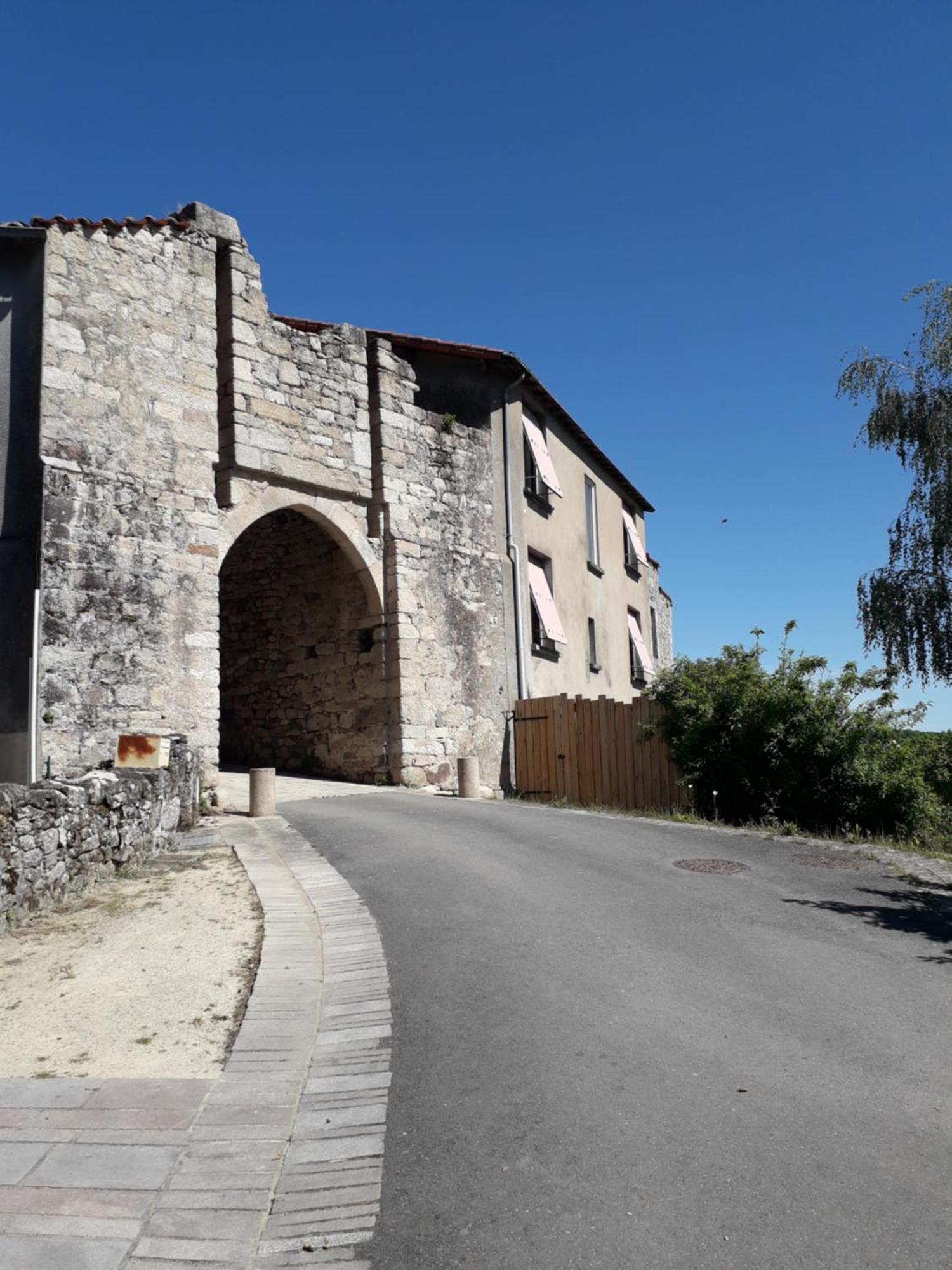 Maison De Vacances Chateaumur Luaran gambar